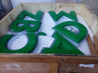 Plexy Letters